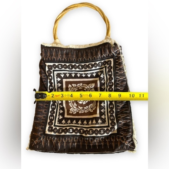 Handmade Double-sided Handbag with Bohemian Graphic - Picture 6 of 10